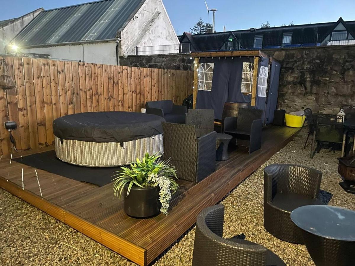 Rural Chapel Cottage Near Airport Bar & Hot Tub Aberdeen Bagian luar foto